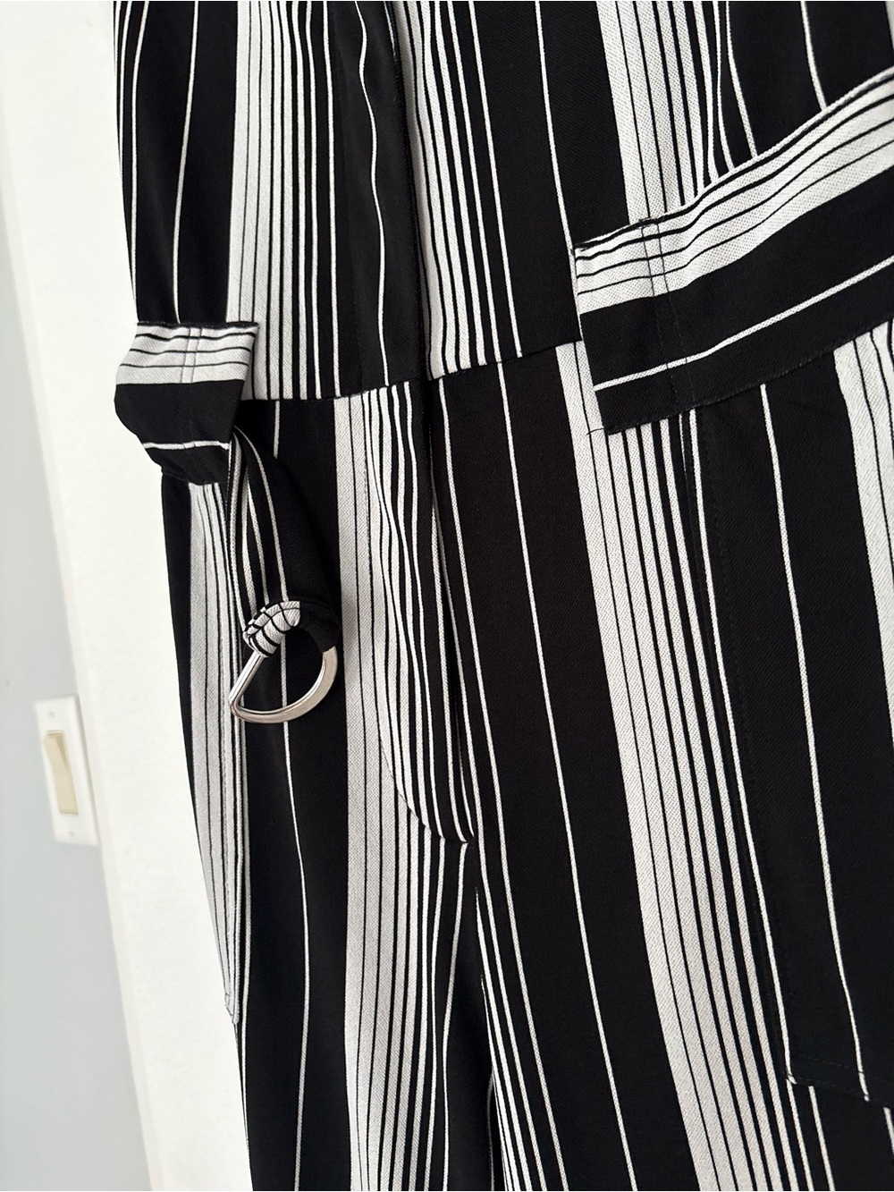 Taylor Black and White Striped Sleeveless Jumpsuit with Belt Size 2 - Picture 3 of 5